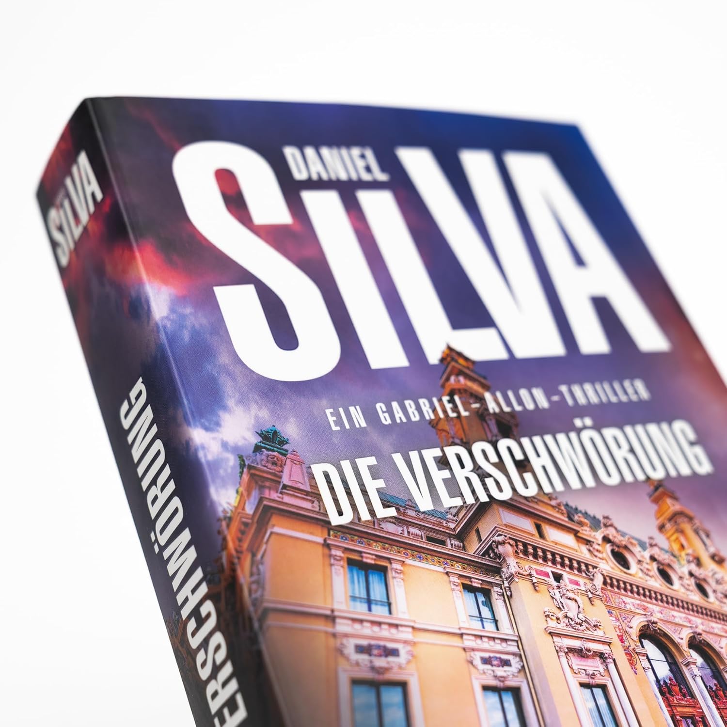 Bücher - Die Verschwörung: Ein Gabriel-Allon-Thriller | Spannungsgeladener Politthriller | Mord, Macht und die Jagd nach einem gestohlenen Picasso | Verfolgung quer durch Europa – Bild 3